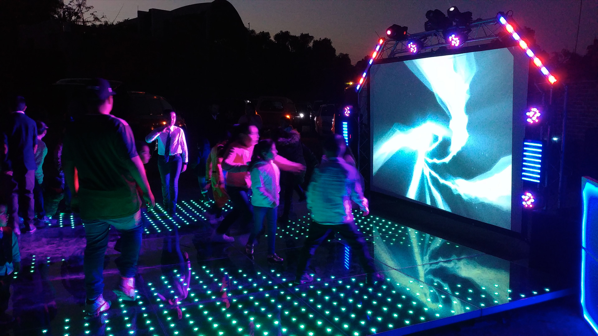 Renta de Audio, Video e Iluminación | DJ Btrox | El mejor DJ de Querétaro